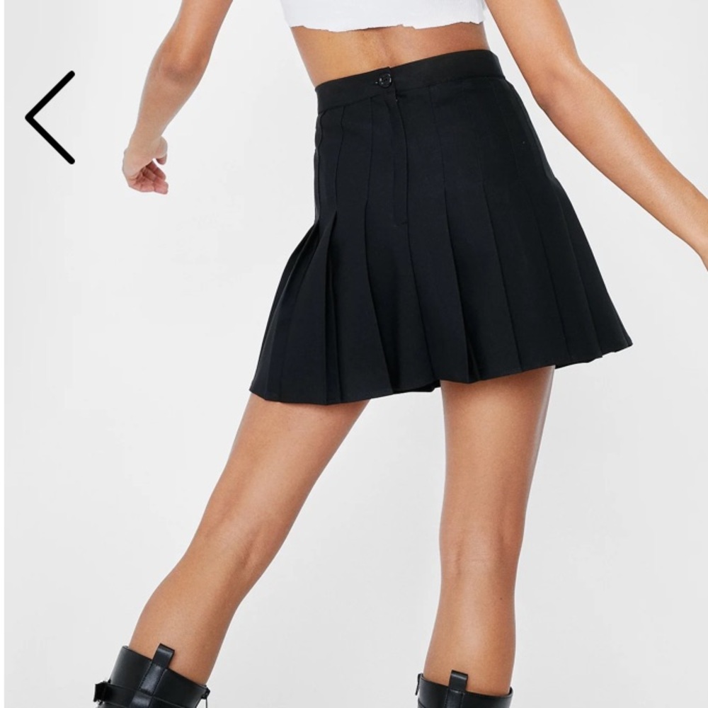 LAST CHANCE NWT Nasty gal pleated mini skirt